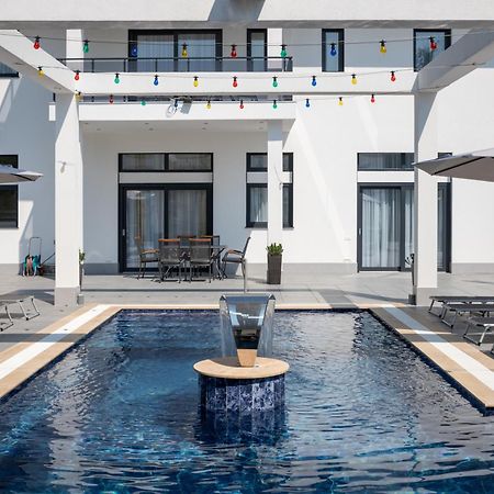 Bed and Breakfast White House Radac Peja Экстерьер фото