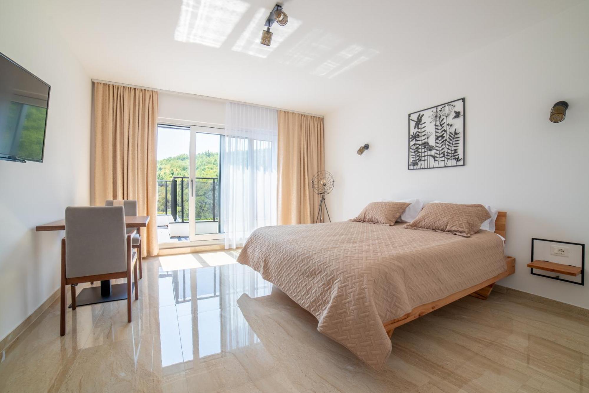Bed and Breakfast White House Radac Peja Экстерьер фото