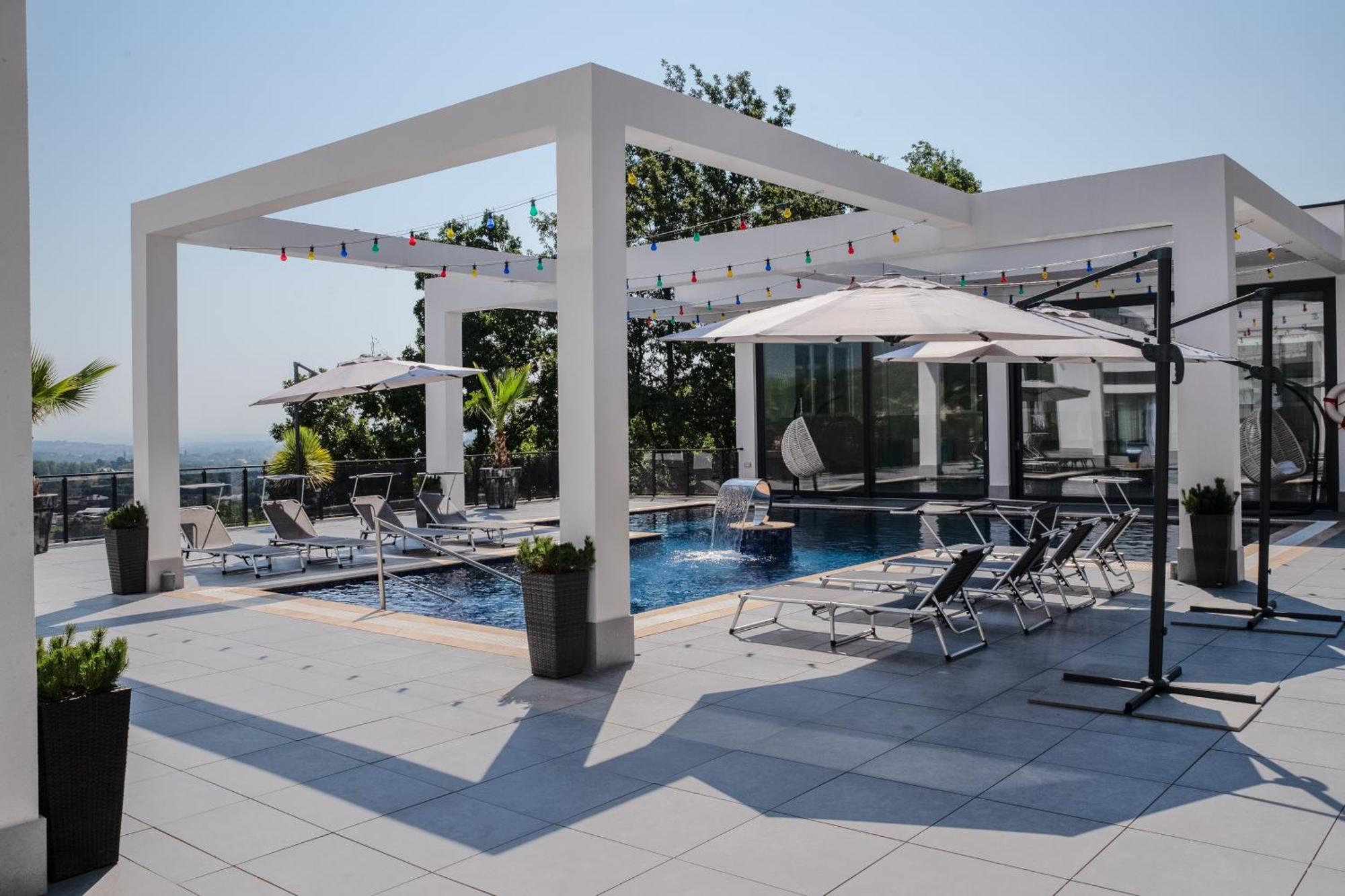 Bed and Breakfast White House Radac Peja Экстерьер фото